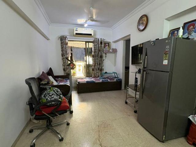 Rental | 1.5 BHK 500 Sq.Ft. Apartment in Luv Kush Tower