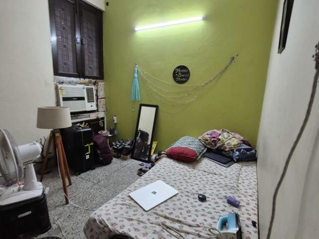 Rental | 1.5 BHK + 650 Sq.Ft. Apartment in Mayur Vihar