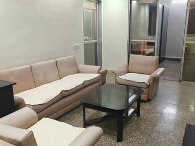 Rental | 1.5 BHK 650 Sq.Ft. Apartment in Bandra West