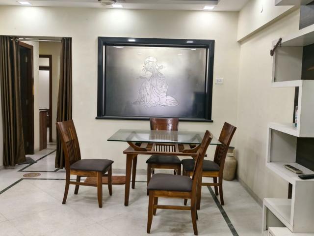 Rental | 1.5 BHK 750 Sq.Ft. Apartment in Ankur Building
