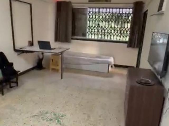 Rental | 1.5 BHK + Extra Room 580 Sq.Ft. Apartment in Shilpa Apartment Santacruz West