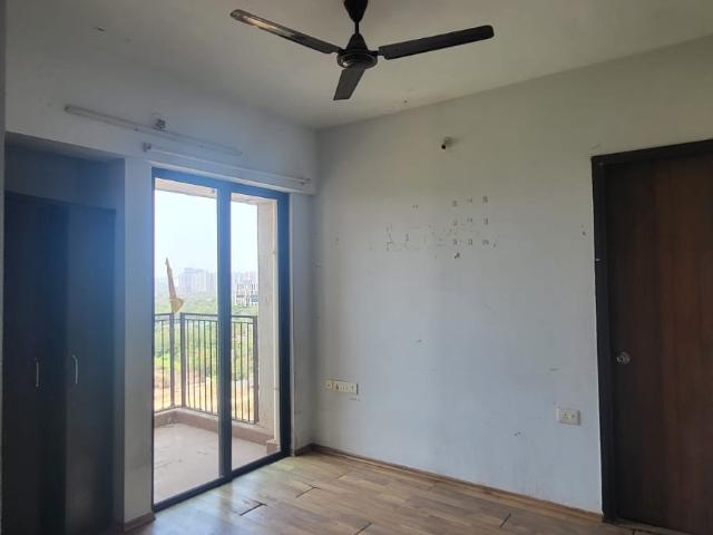 Rental | 1.5 BHK + Pooja Room,Extra Room 594 Sq.Ft. Apartment in Lodha Lakeshore Greens