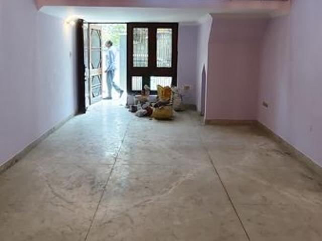 Rental | 1.5 BHK + Pooja Room 1200 Sq.Ft. Independent House in RWA Apartments Sector 41