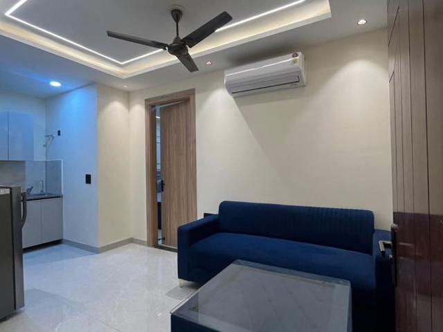 Rental | 1.5 BHK + Pooja Room 870 Sq.Ft. Apartment in Sector 10