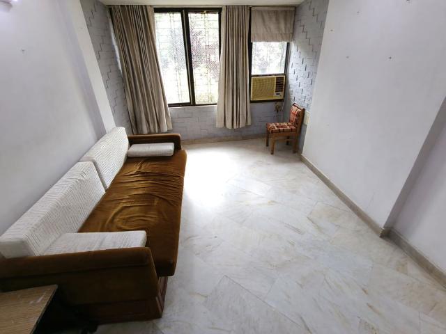 Rental | 1.5 BHK + Prayer Room 600 Sq.Ft. Apartment in Bandra West