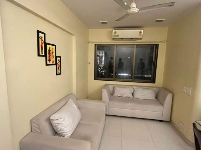 Rental | 1.5 BHK + Prayer Room 650 Sq.Ft. Apartment in Bandra West