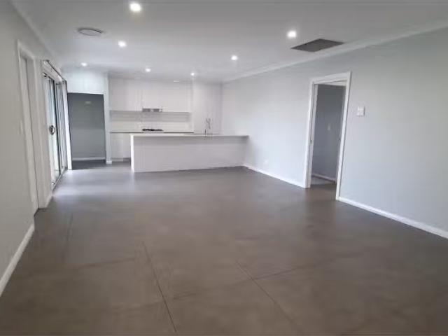 New 1 Amber Court, Dubbo House for rent Listed by Property Ma.