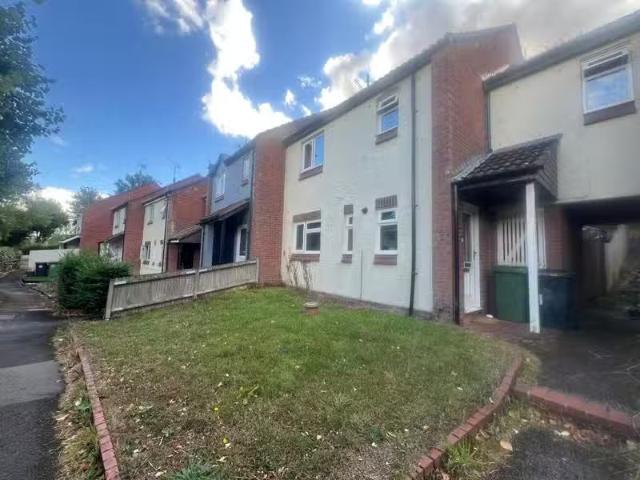 Nice 1 BA 4 bedroom house for rent in High Trees Close, Reddit.