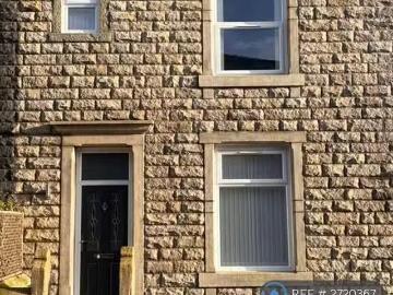 New 1 BA 4 bedroom terraced house for rent in Schofield Road.