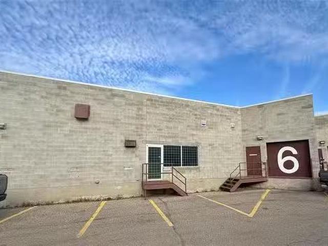 New 1 BA 5B 2010 Currie Boulevard, Brandon, MB, R7B 4E7 comm.