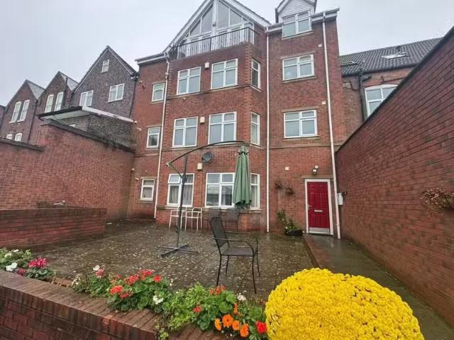 New 1 BA 1 bedroom apartment for rent in 11 Lichfield Road, As.