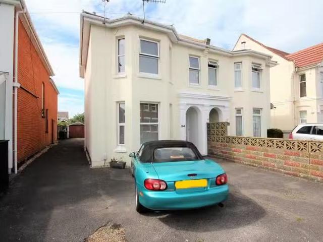 Unique 1 BA 1 bedroom ground floor flat for rent in Parkwood R.