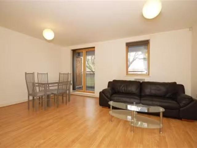 Rental! 1 BA 1 bedroom flat for rent in Tay Court, Meath Cresc.