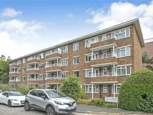 Unique 1 BA 1 bedroom flat for rent in Berkley Manor, Poole Ro.