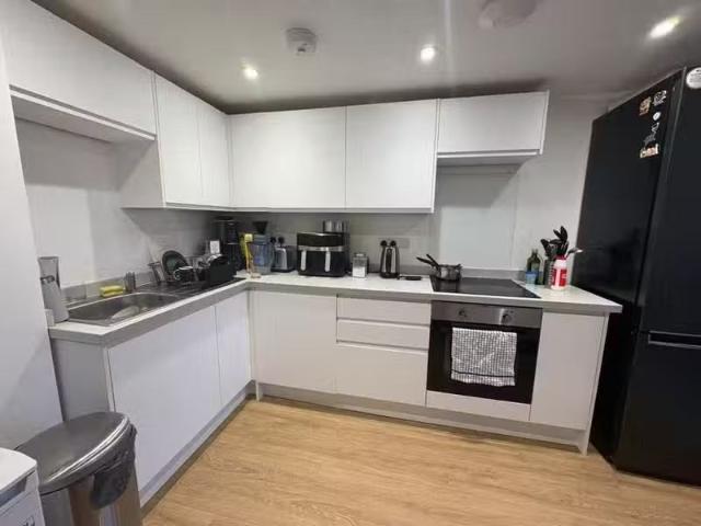 Unique 1 BA 1 bedroom flat for rent in Boundary Road, Hove, BN3