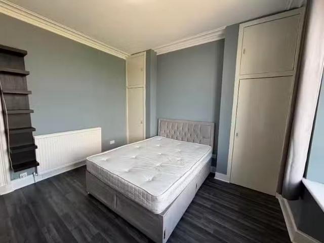 Unique 1 BA 1 bedroom flat for rent in Menzies Road, Aberdeen.
