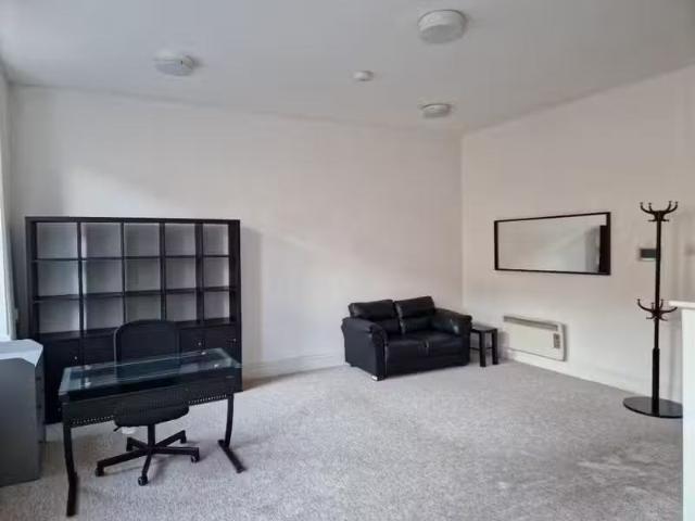 Nice 1 BA 1 bedroom flat for rent in Park Street, Bristol, BS1