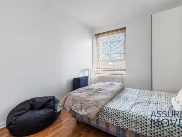 Cheap 1 BA 1 bedroom flat for rent in Queensbridge Road, Londo.