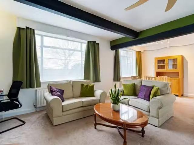 Unique 1 BA 1 bedroom house for rent in Avenue Road, Stratford.