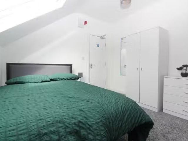 Rental! 1 BA 1 bedroom house share for rent in Corporation Roa.