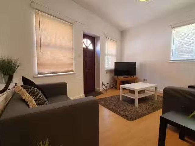 Nice 1 BA 1 bedroom house share for rent in Garden Lane, Chest.