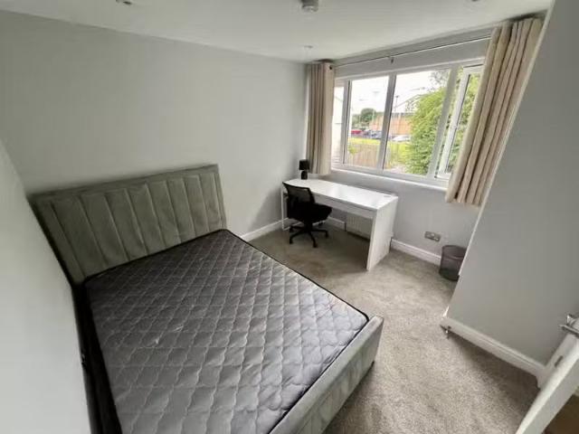 For Rent! 1 BA 1 bedroom house share for rent in Firefly Walk.