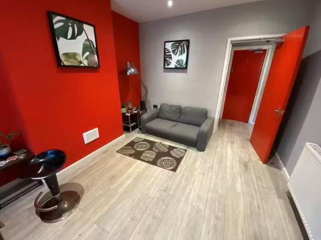 Nice 1 BA 1 bedroom house share for rent in Nottingham Road, D.