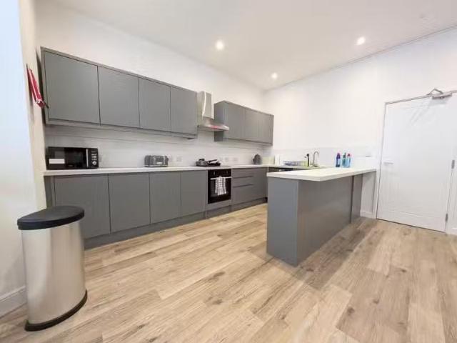 Rental! 1 BA 1 bedroom house share for rent in Walliscote Road.