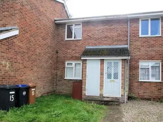 Deal! 1 BA 1 bedroom maisonette for rent in Wheat Croft, BISHO.