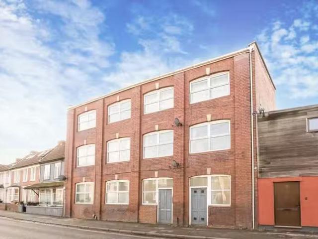 Rental! 1 BA 2 bedroom apartment for rent in Chalks Road, Redf.
