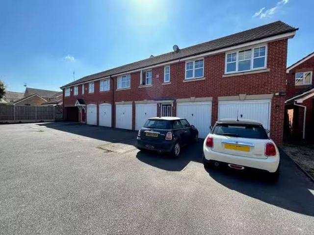 New 1 BA 2 bedroom apartment for rent in Gate House Lane, Brom.