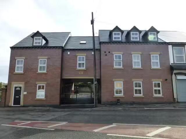 Just in! 1 BA 2 bedroom apartment for rent in Ruiton Street, D.