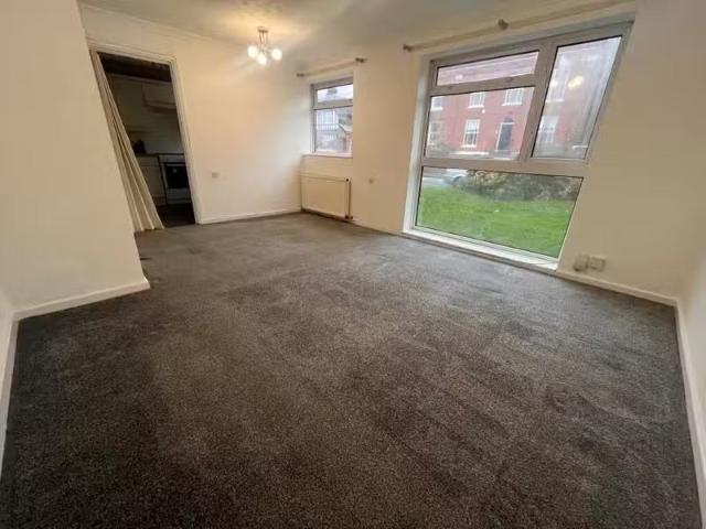 Cheap 1 BA 2 bedroom apartment for rent in Wentworth Road, Har.