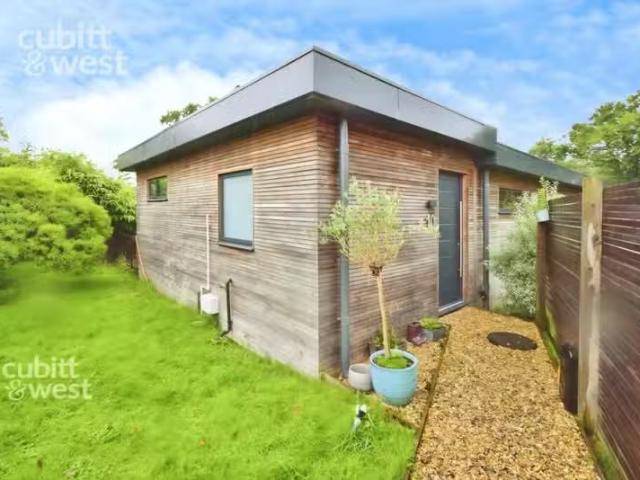 Nice 1 BA 2 bedroom detached bungalow for rent in Chalvington.