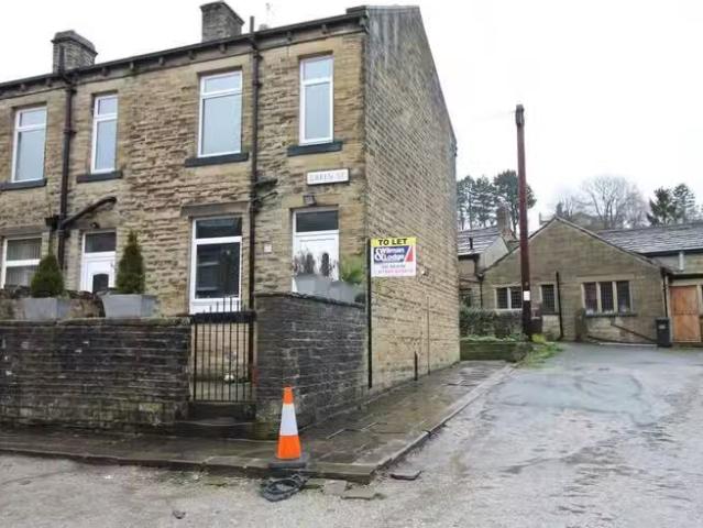 Charming 1 BA 2 bedroom end of terrace house for rent in Green.