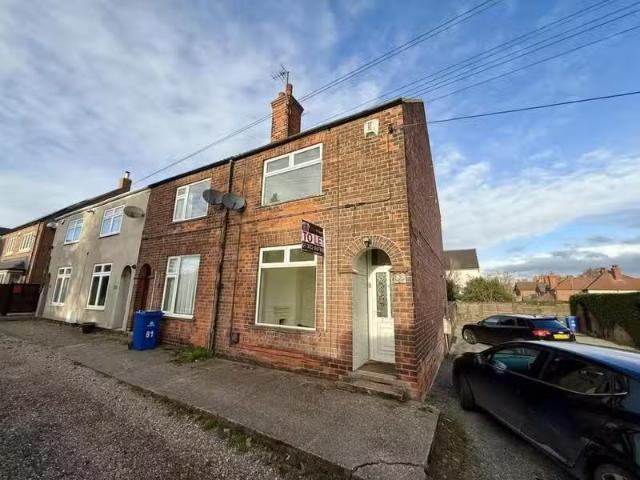 Charming 1 BA 2 bedroom end of terrace house for rent in Stati.