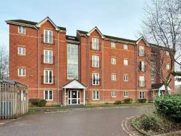 Cheap 1 BA 2 bedroom flat for rent in Waterside Gardens, Eagle.