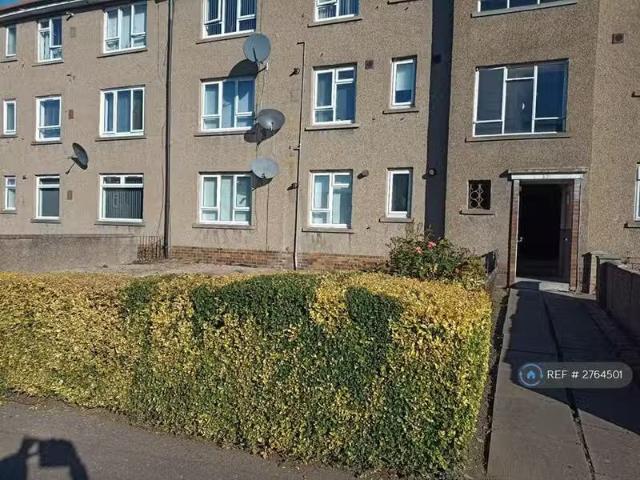 Cozy 1 BA 2 bedroom flat for rent in Ballindean Road, Dundee.