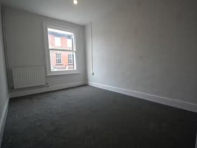 Cozy 1 BA 2 bedroom flat for rent in Gainsborough Street, Sudb.