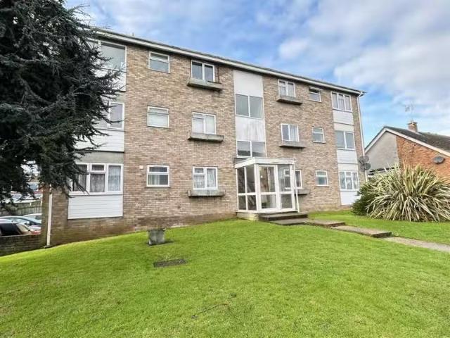 Deal! 1 BA 2 bedroom flat for rent in Gatefield Court, Gatefie.