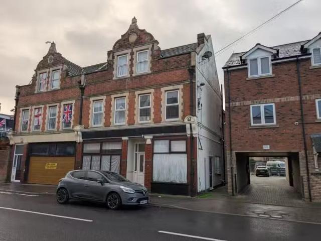 For Rent! 1 BA 2 bedroom flat for rent in High Street, Clacton.