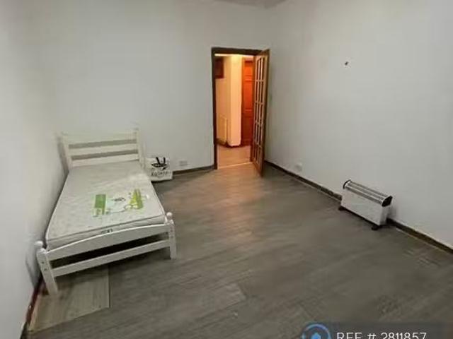 Cozy 1 BA 2 bedroom flat for rent in James Street, Ayr, KA8