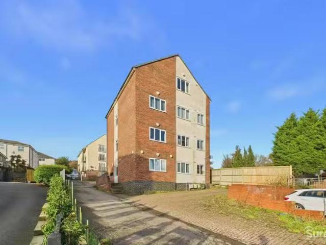 Cheap 1 BA 2 bedroom flat for rent in Lime Walk, Littleover, D.