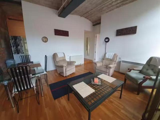 Rental! 1 BA 2 bedroom flat for rent in Lister Mills, Lilycrof.