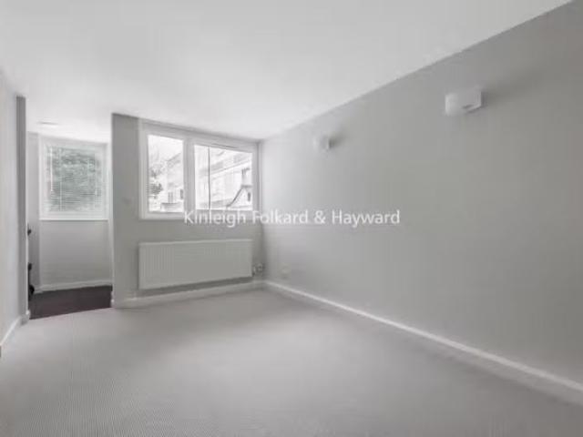 Just in! 1 BA 2 bedroom flat for rent in Masons Hill, Bromley.