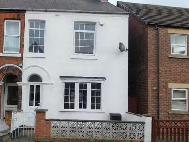 Cozy 1 BA 2 bedroom terraced house for rent in Caledonian Road.
