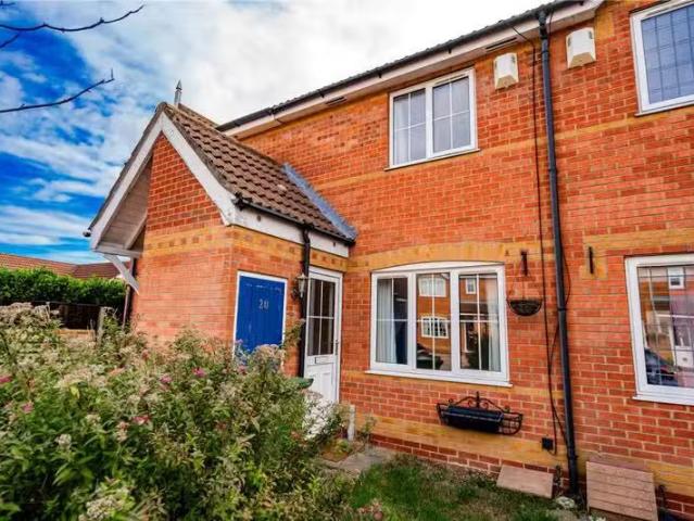 Nice 1 BA 2 bedroom terraced house for rent in Arden Village.