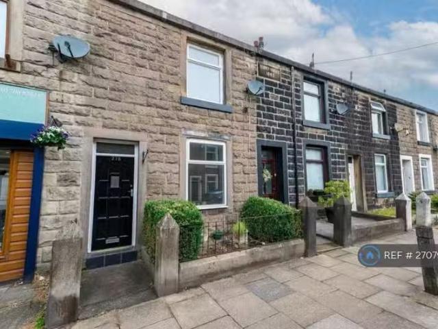 Unique 1 BA 2 bedroom terraced house for rent in Bolton Road N.