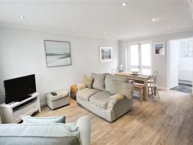 For Rent! 1 BA 2 bedroom terraced house for rent in Belle Vue.