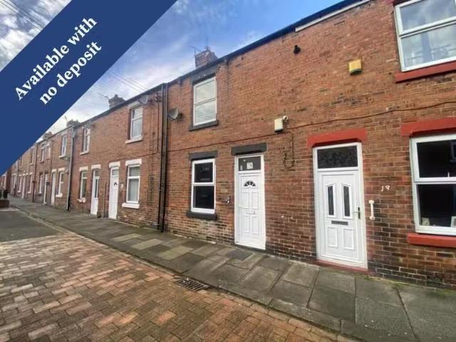 Just in! 1 BA 2 bedroom terraced house for rent in Bessemer St.